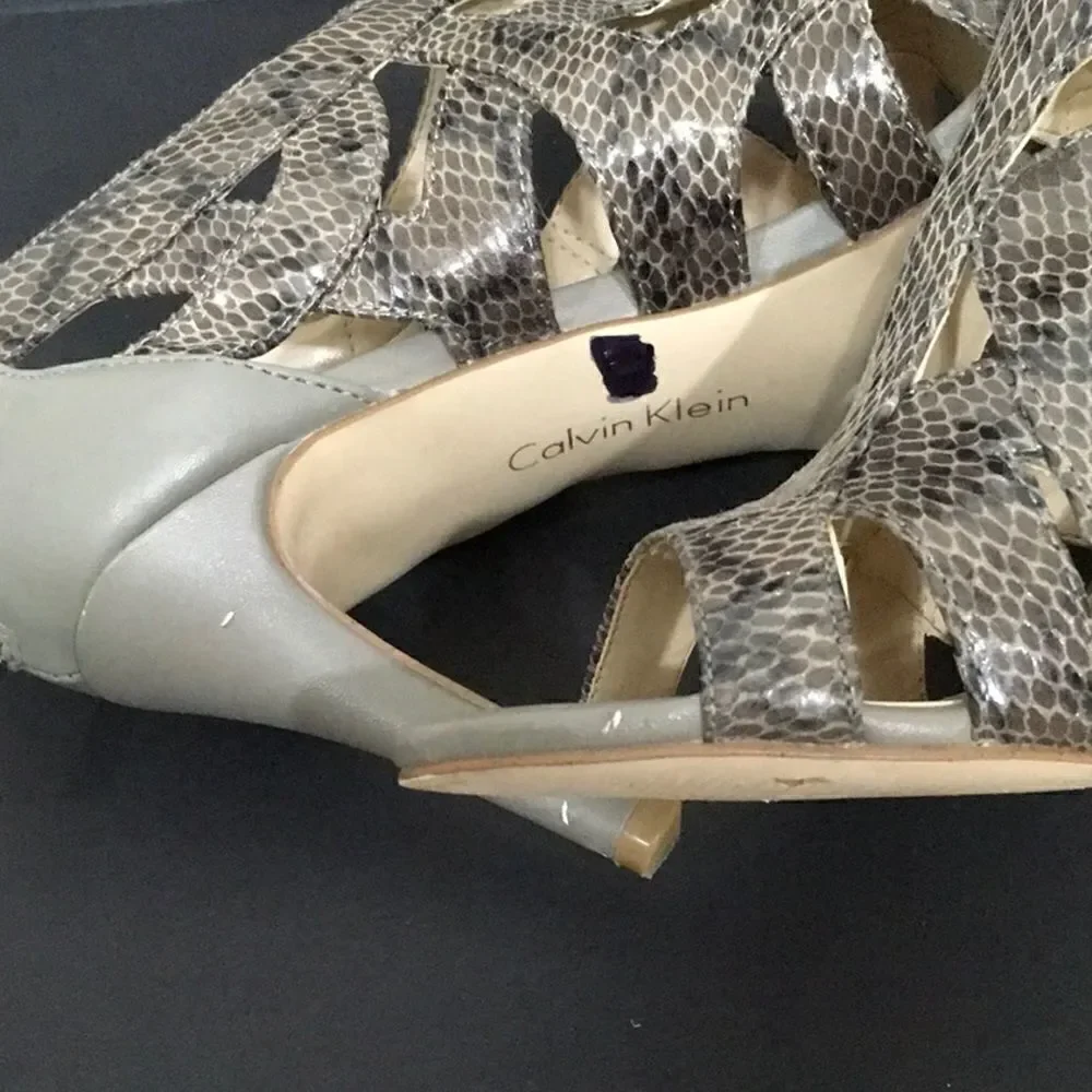 Calvin Klein Gray Python embossed heels - Picture 9 of 11